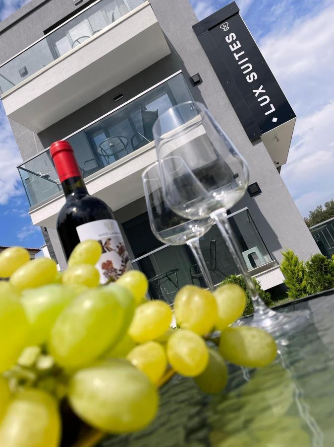 Luxsuites Ofrínion Zewnętrze zdjęcie