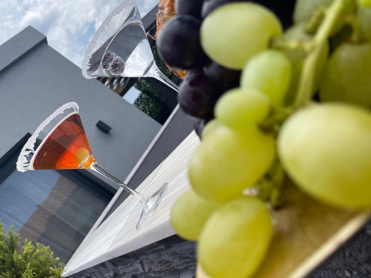 Luxsuites Ofrínion Zewnętrze zdjęcie